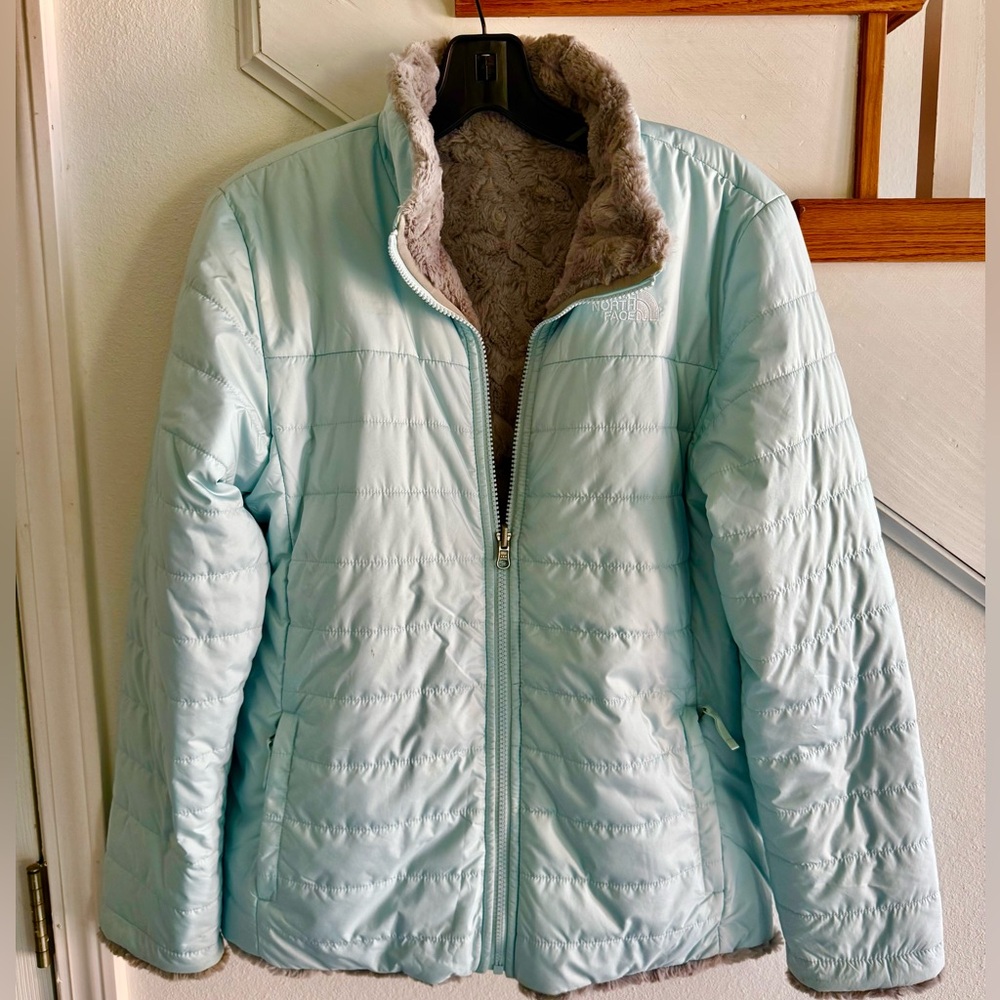 The North face brand new Women's Light Blue Quilted Jacket reversible